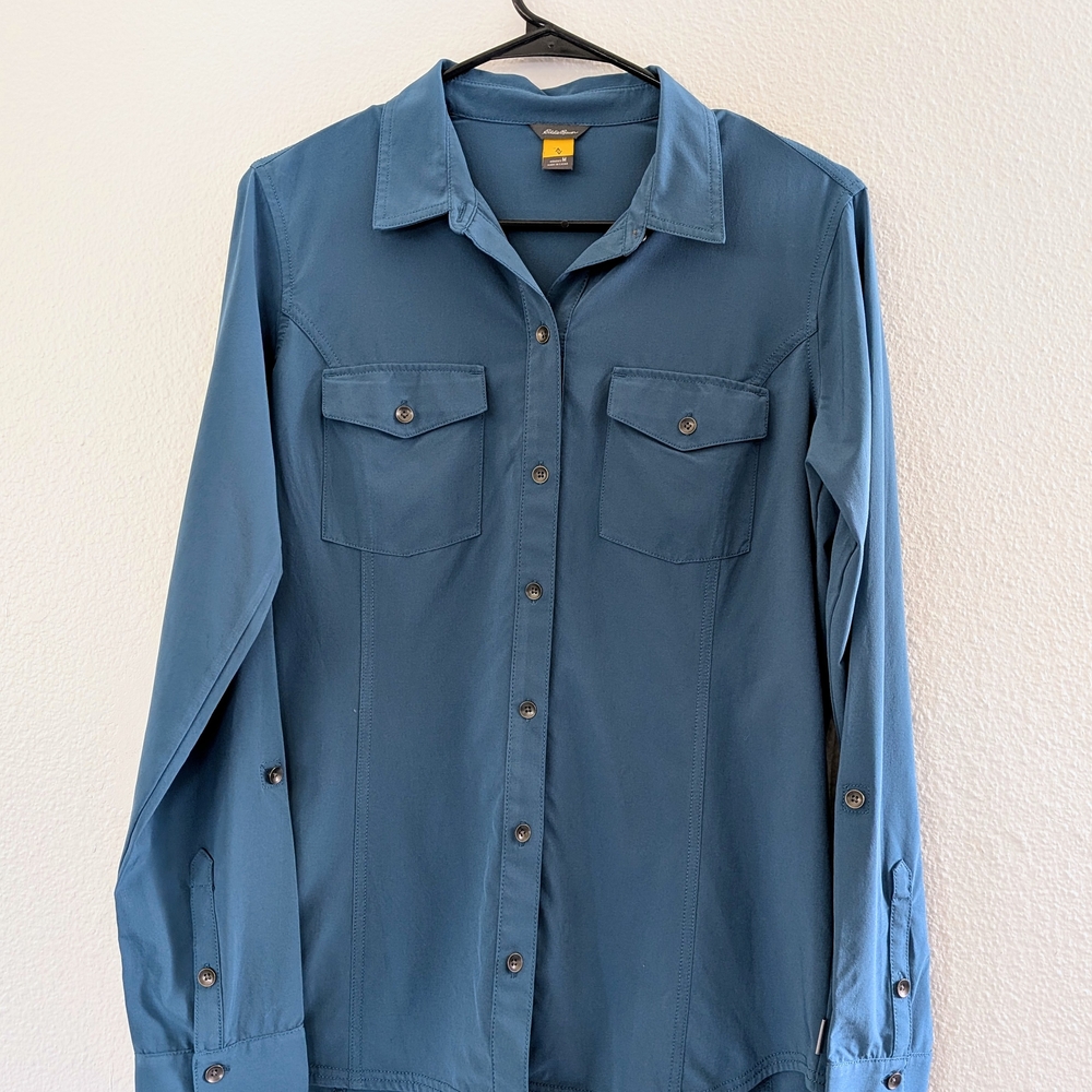 Eddie Bauer Women’s Medium Button-Front Long Sleeve Shirt Blue